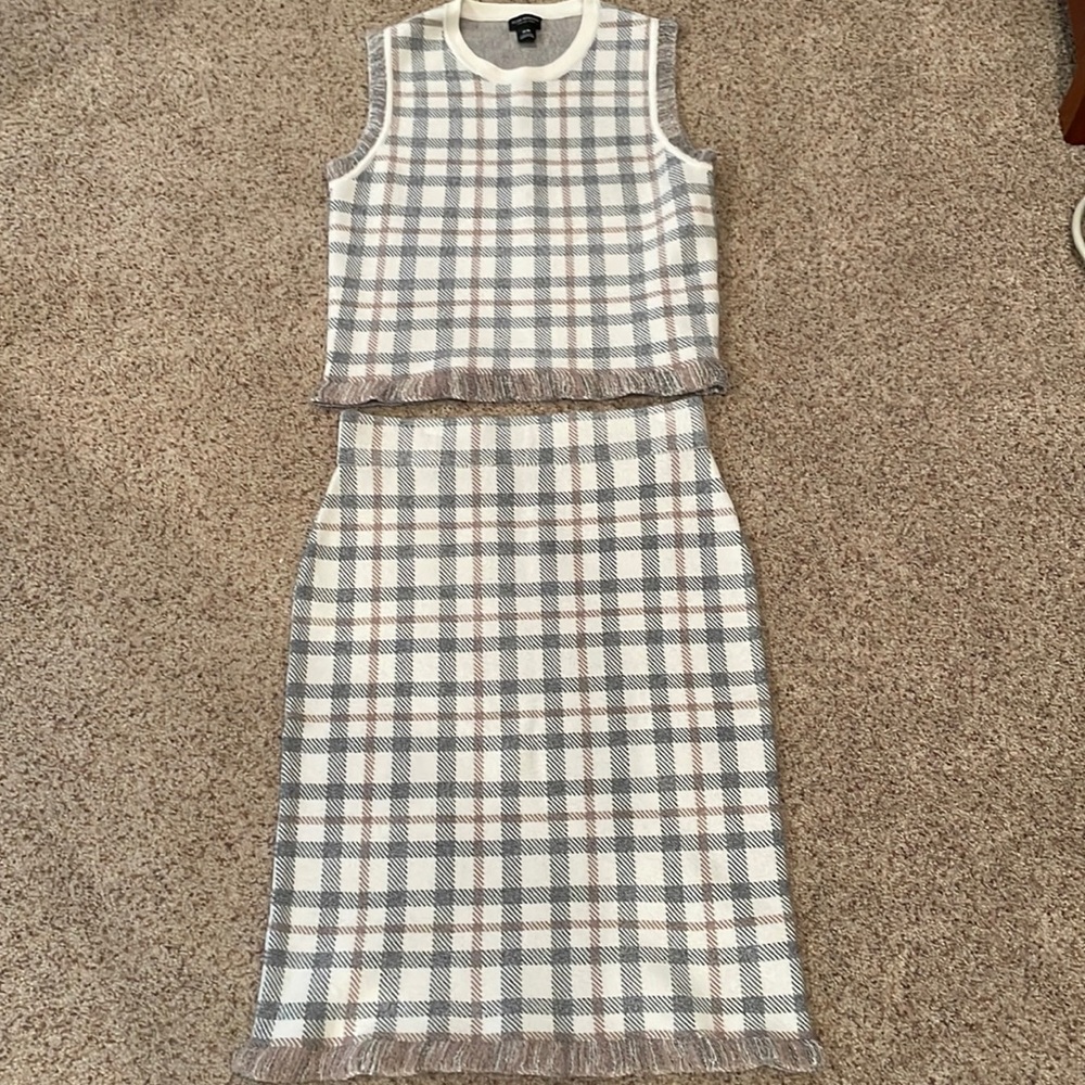 Club Monaco matching shirt and skirt size M